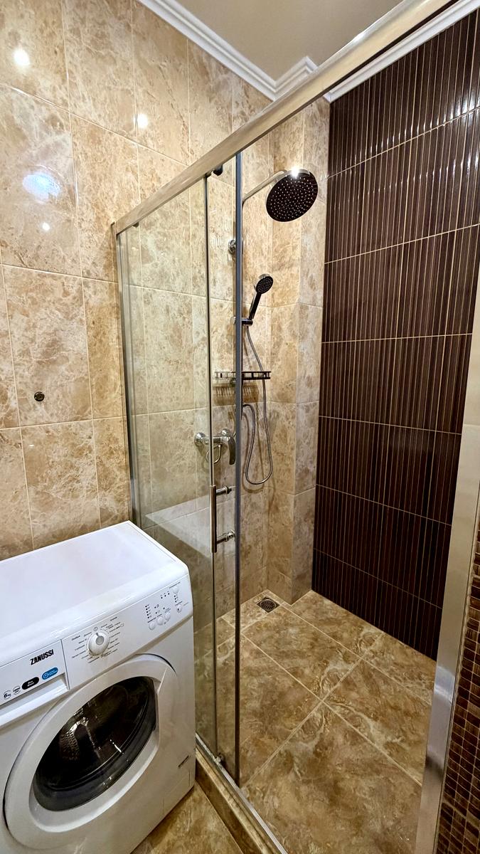 1865085599584151
