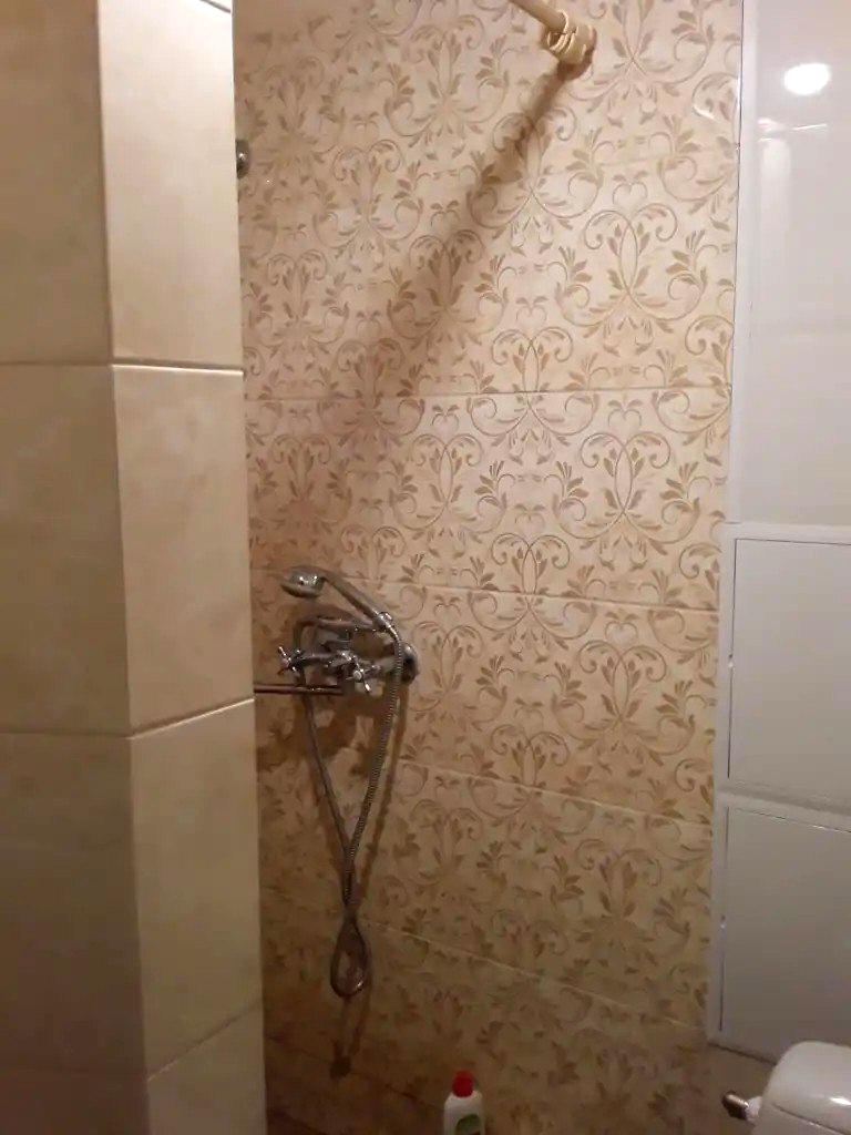 1865100780991136