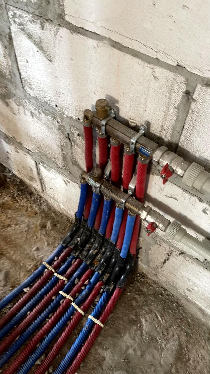 1865104789227406