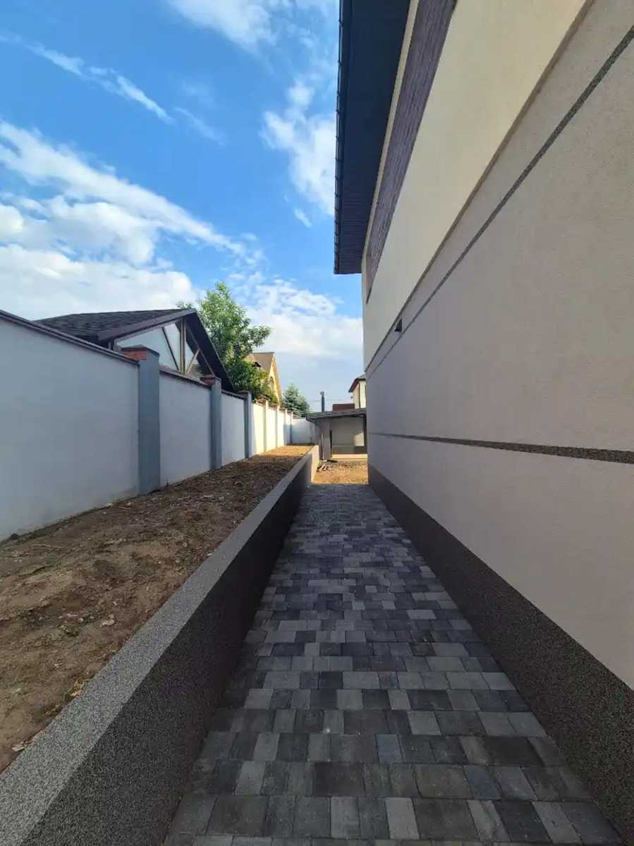 1865107893764355