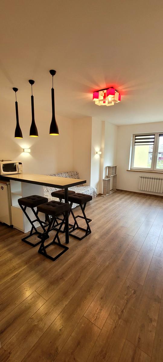 1865147830985649