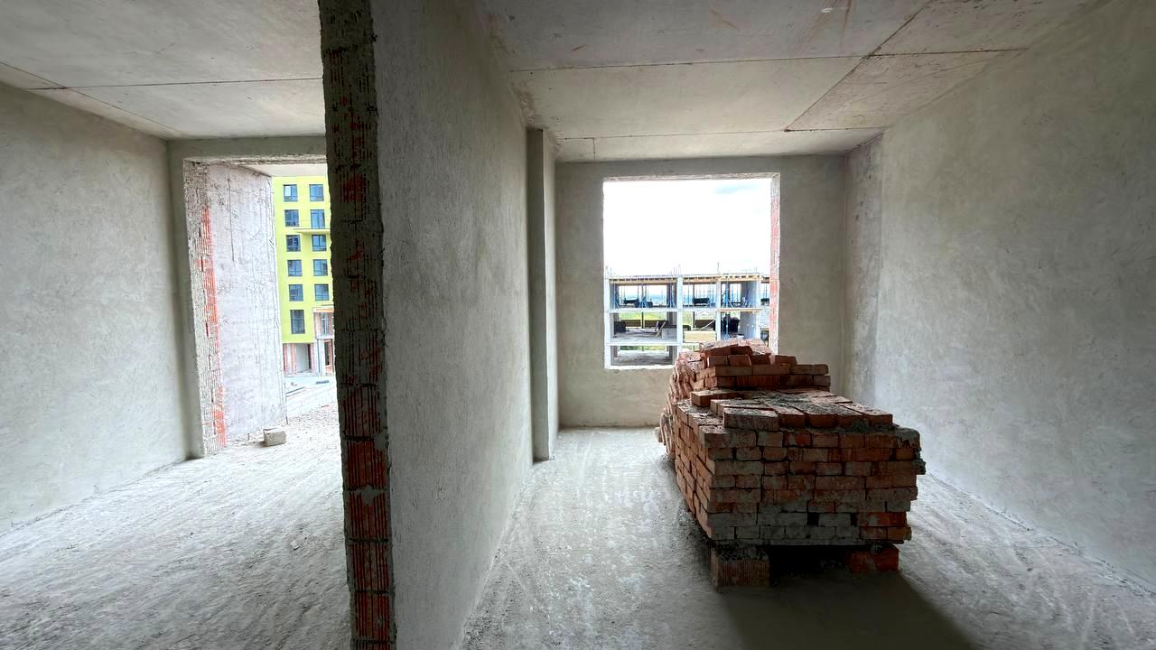 1865149215276368