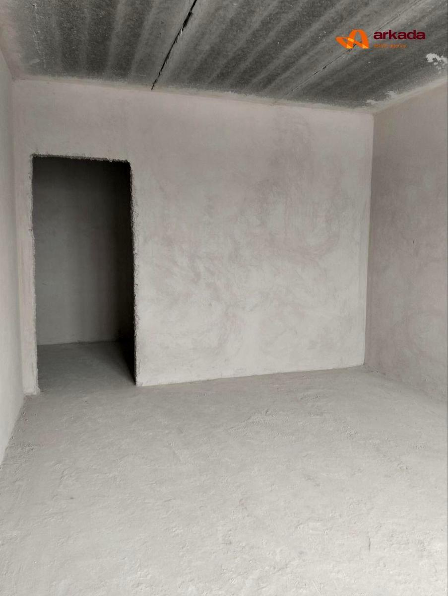 1865156958893386