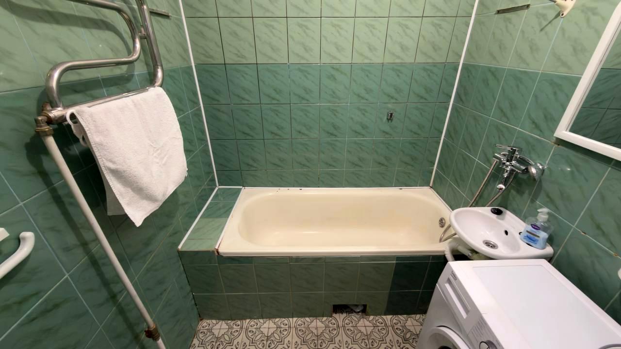 1865162679414581