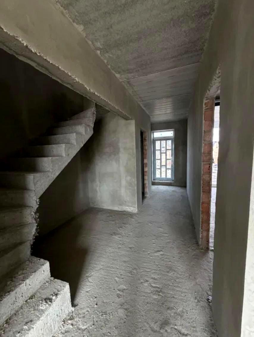 1865162864661635