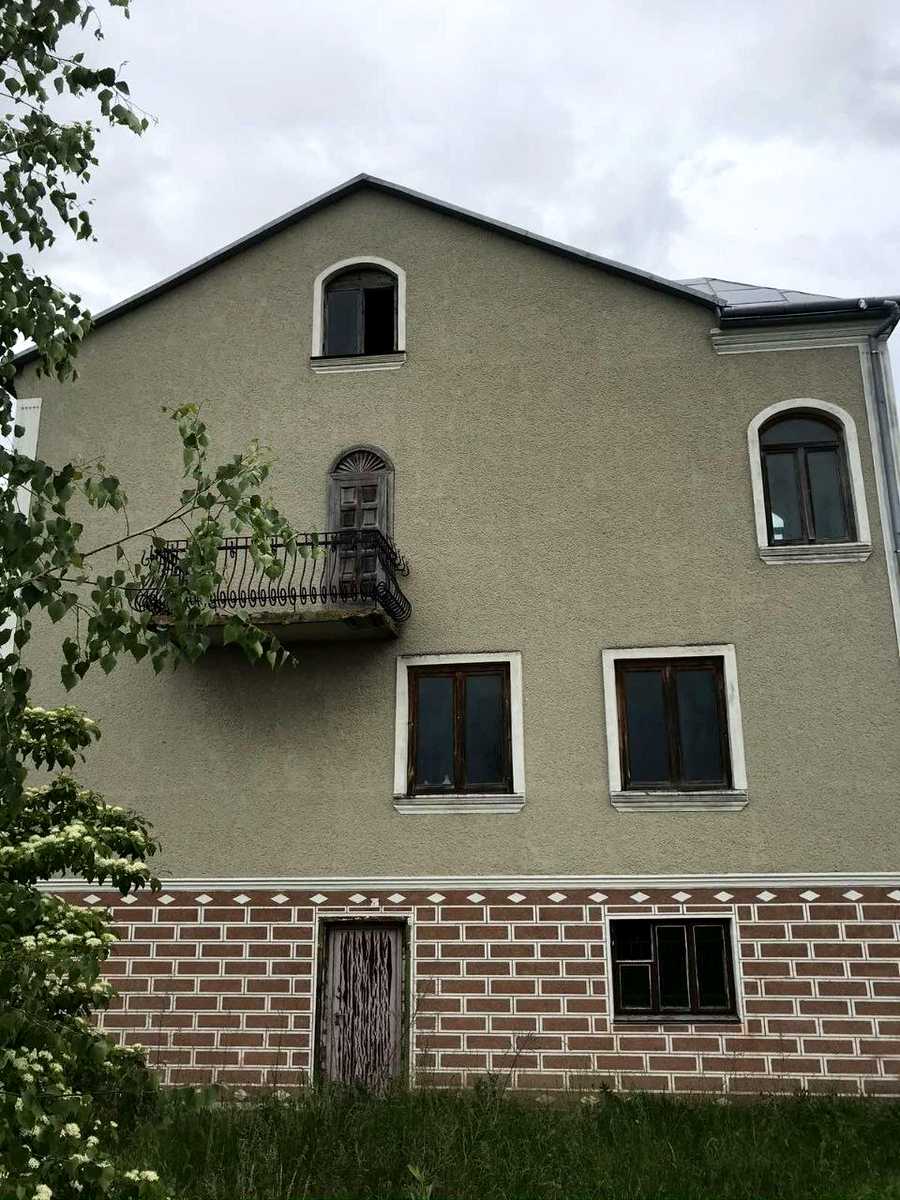 1865163183348330