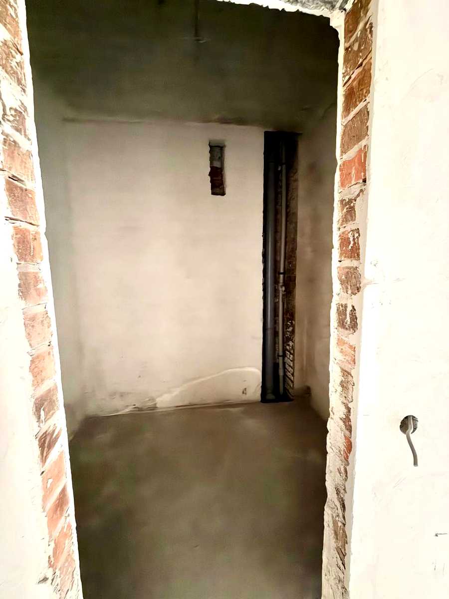 1865164446378357