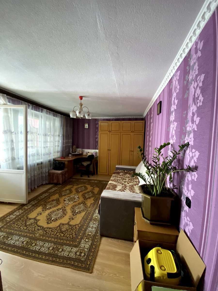 1865168426816617