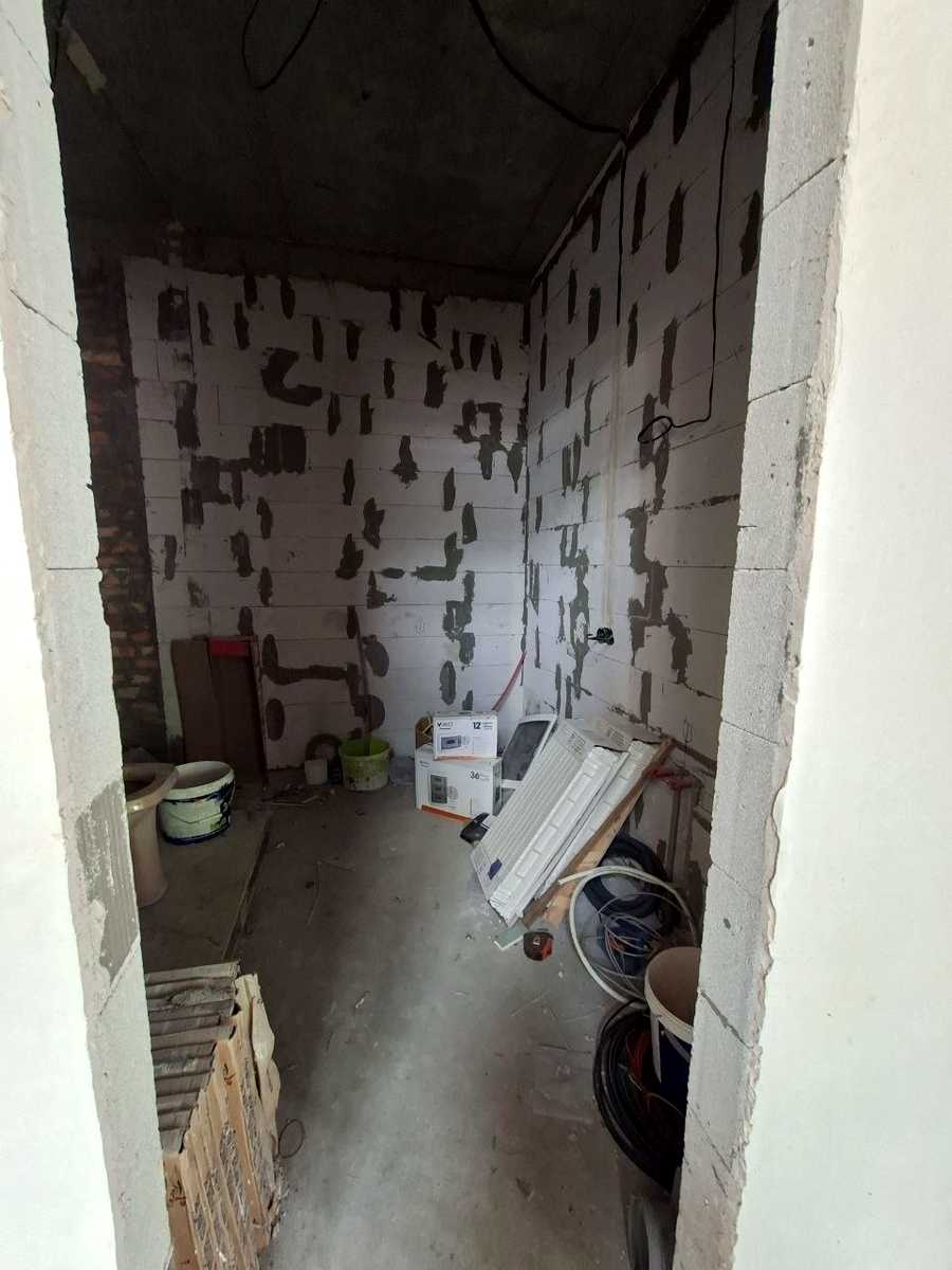 1865175735674967