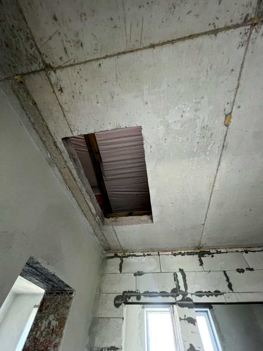 1865236115025787