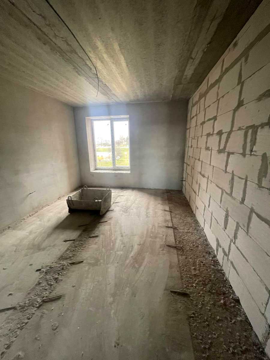 1865242556108184