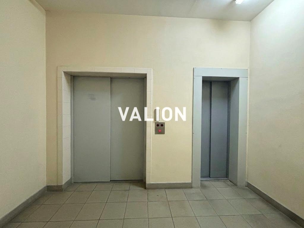 1865247036344458