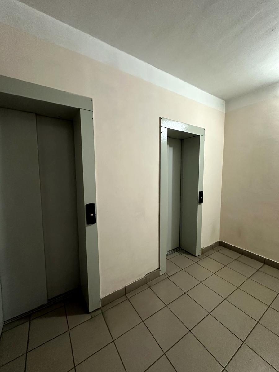 1865247371453111