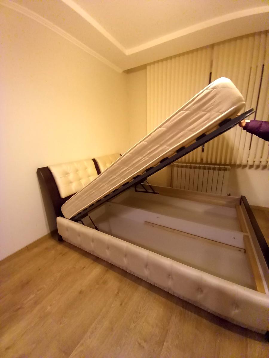 1865250579603409