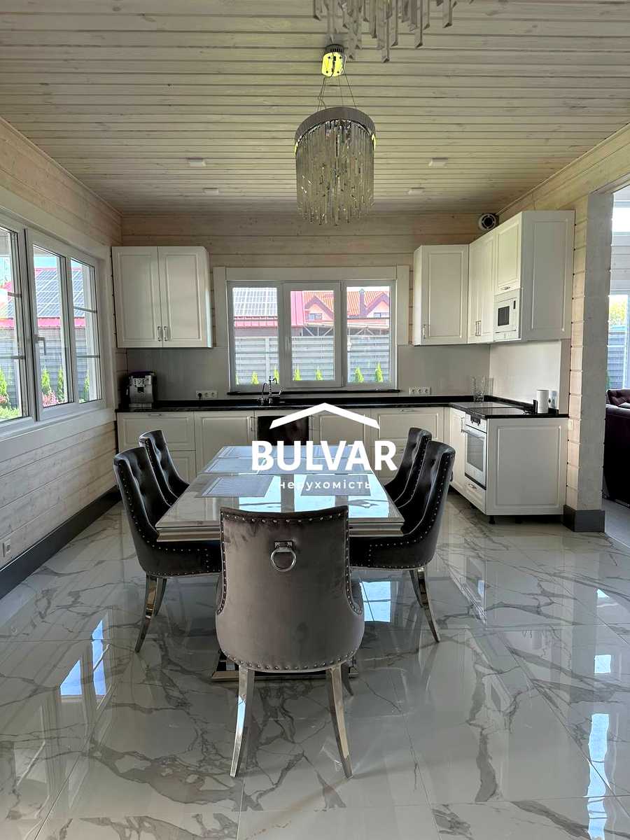 1865424625389300