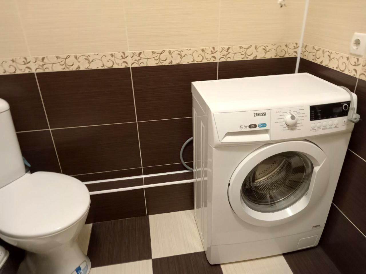 1865450751544676