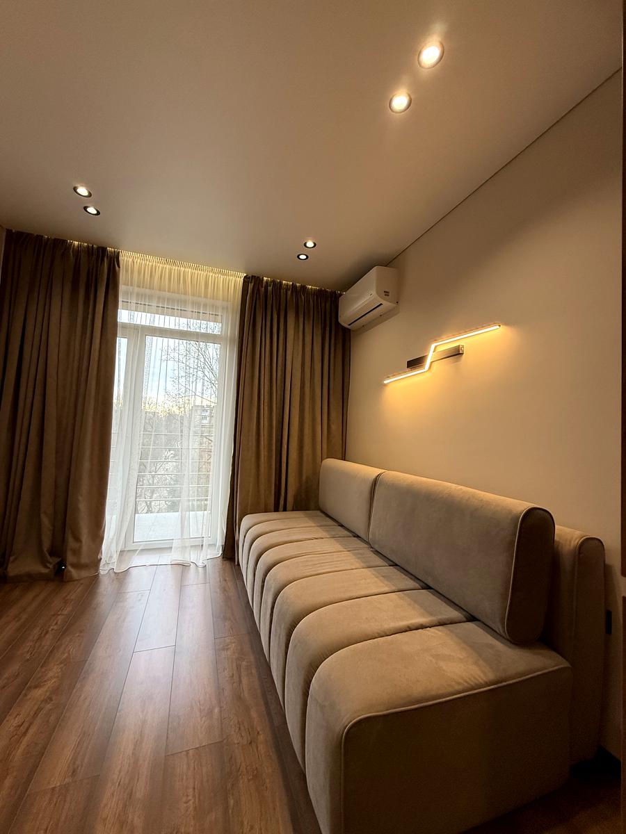 1865459378212565