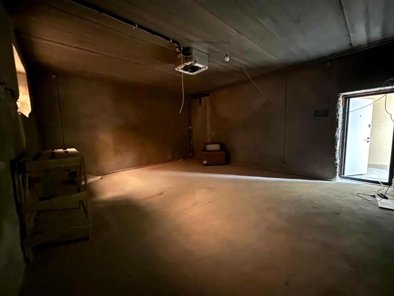 1865518932055360