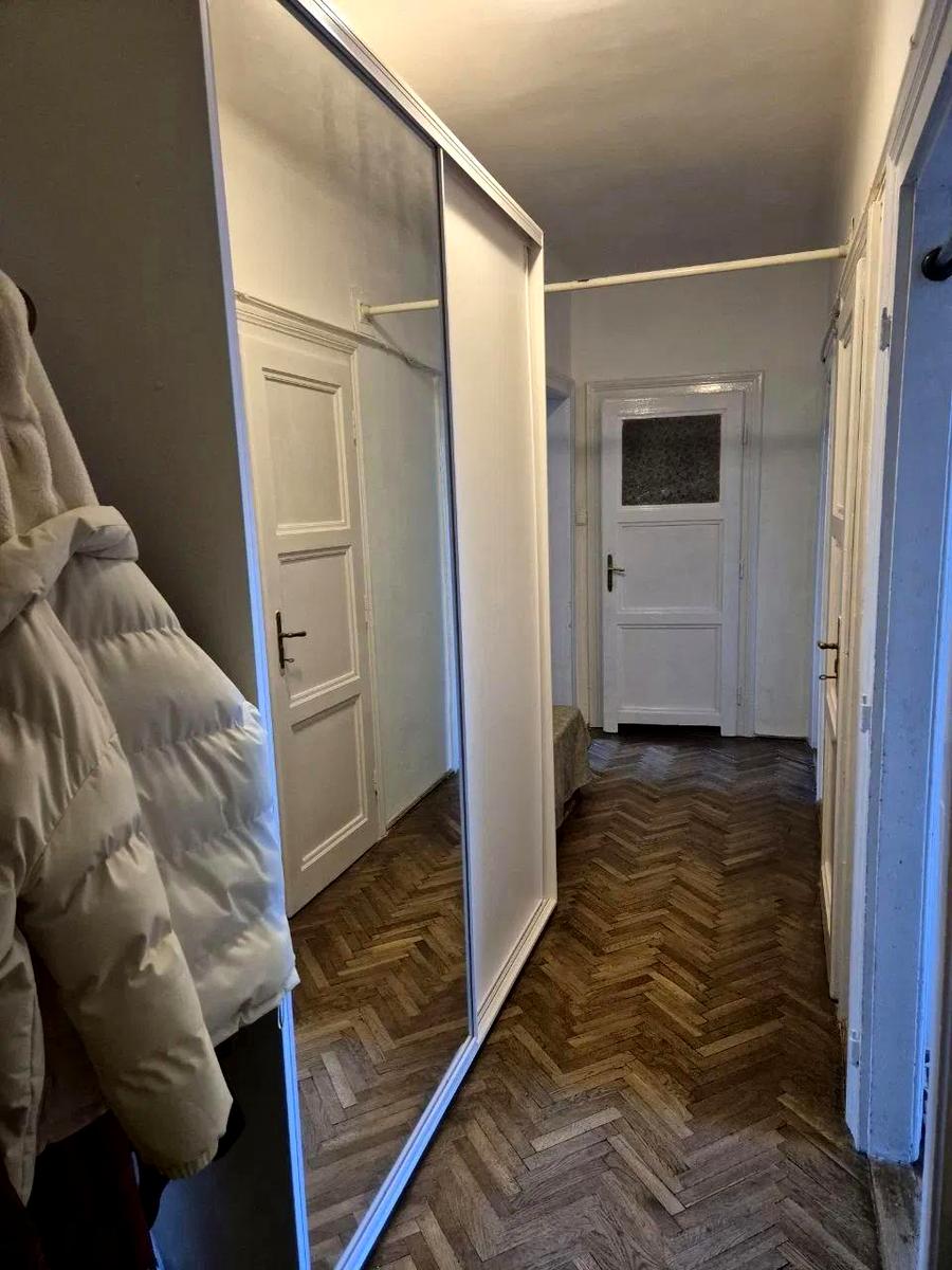 1865519341825198