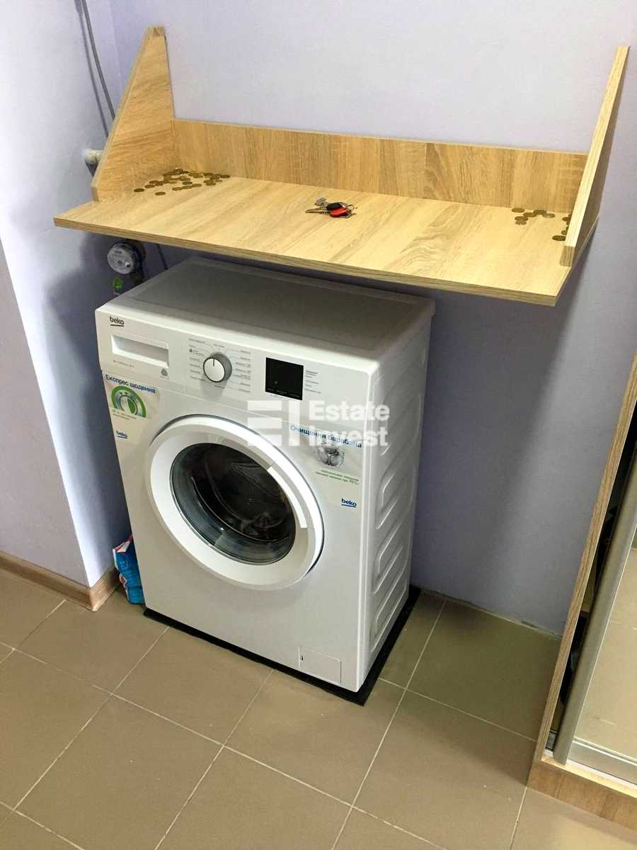 1865526023200251
