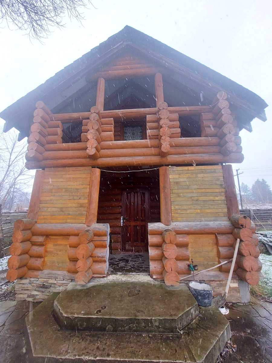 1865544213763075