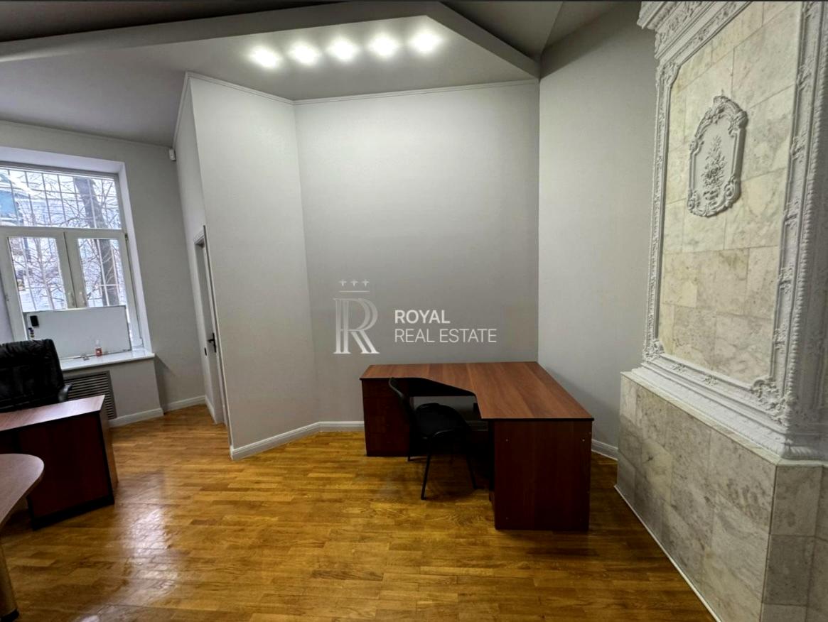 1865546359140531