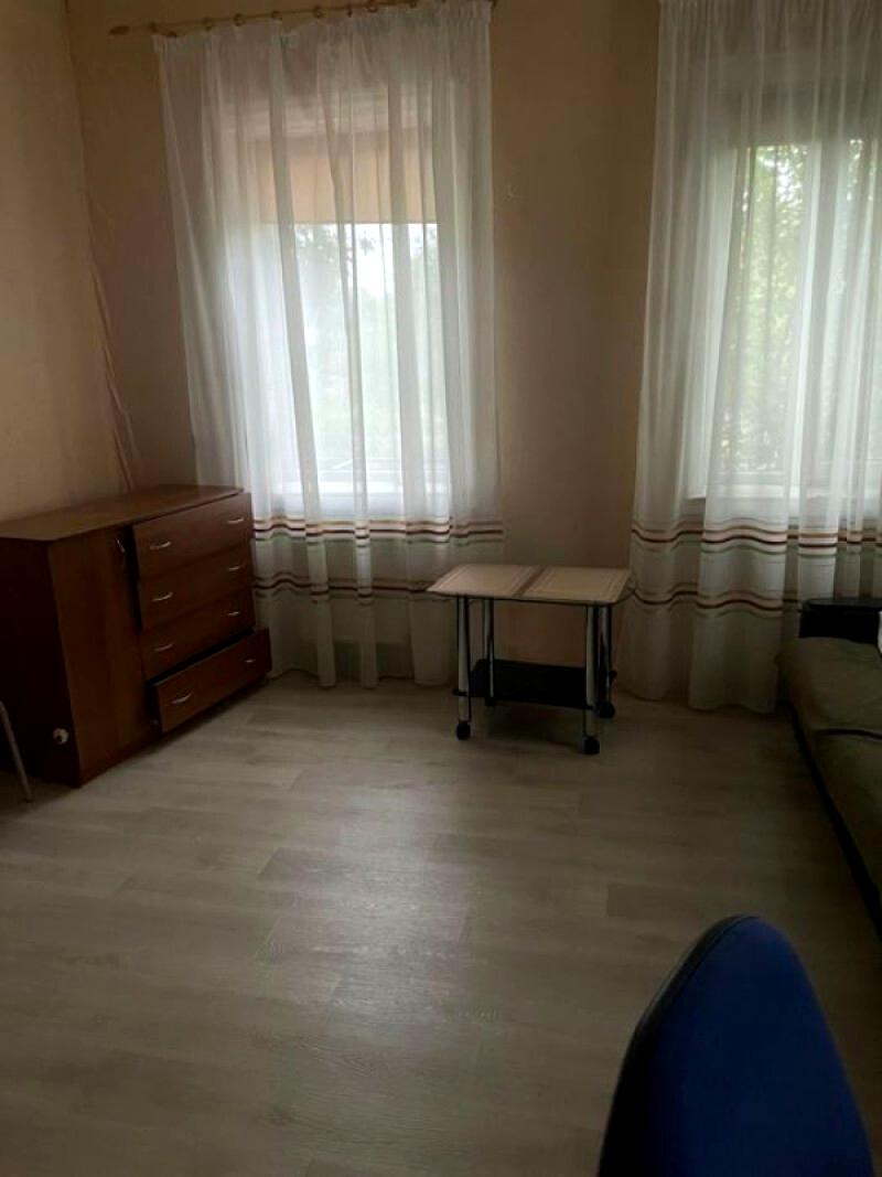 1865566866752359