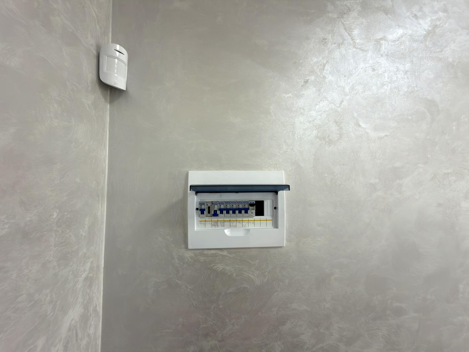1865603913128327