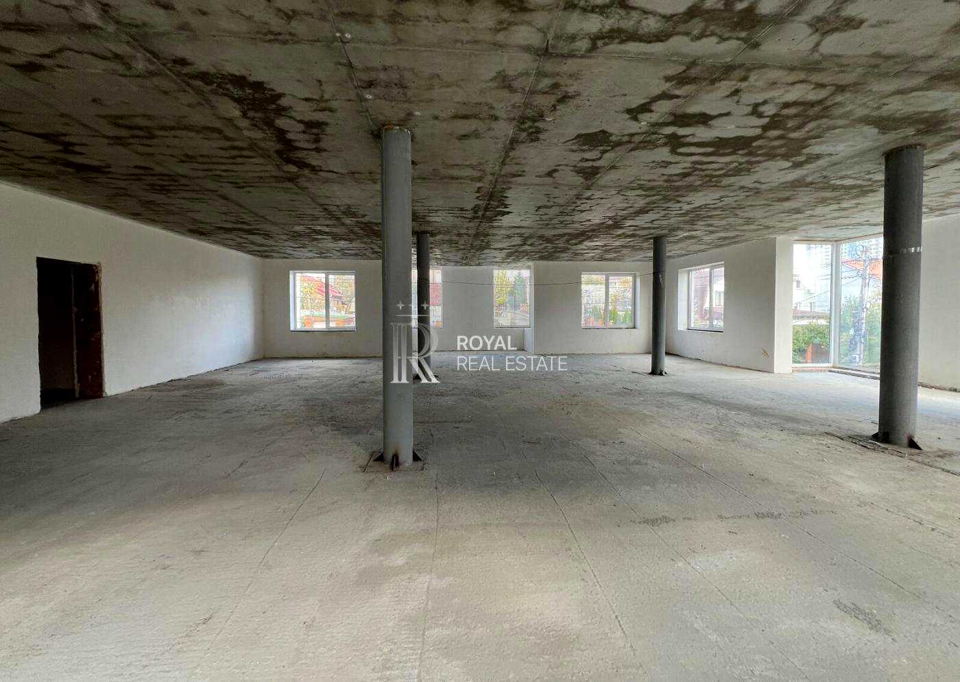 1865607702267617