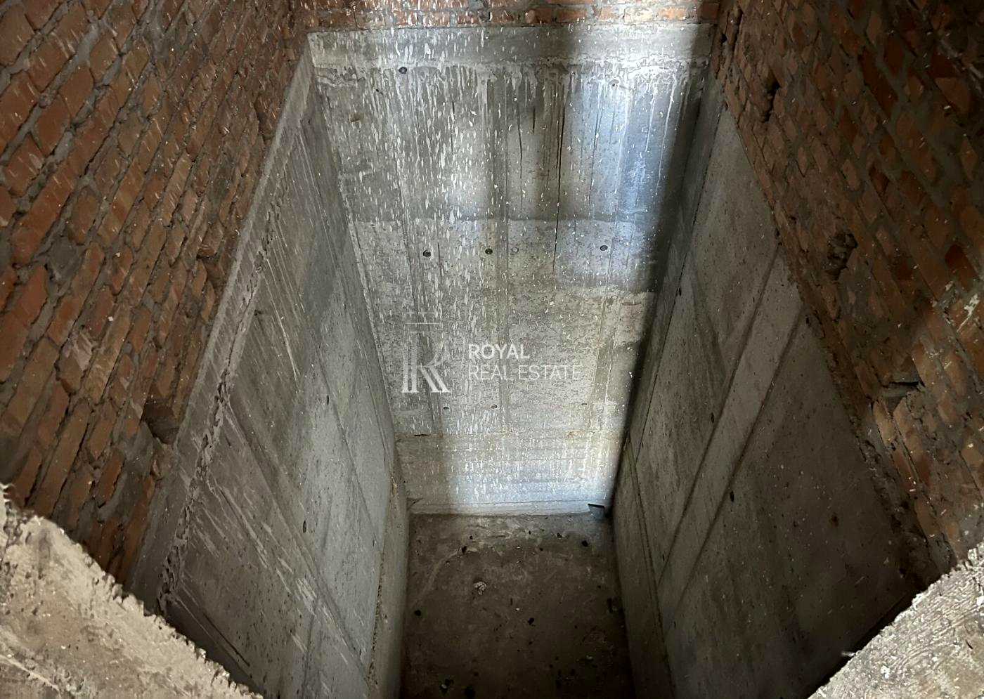 1865607702361937
