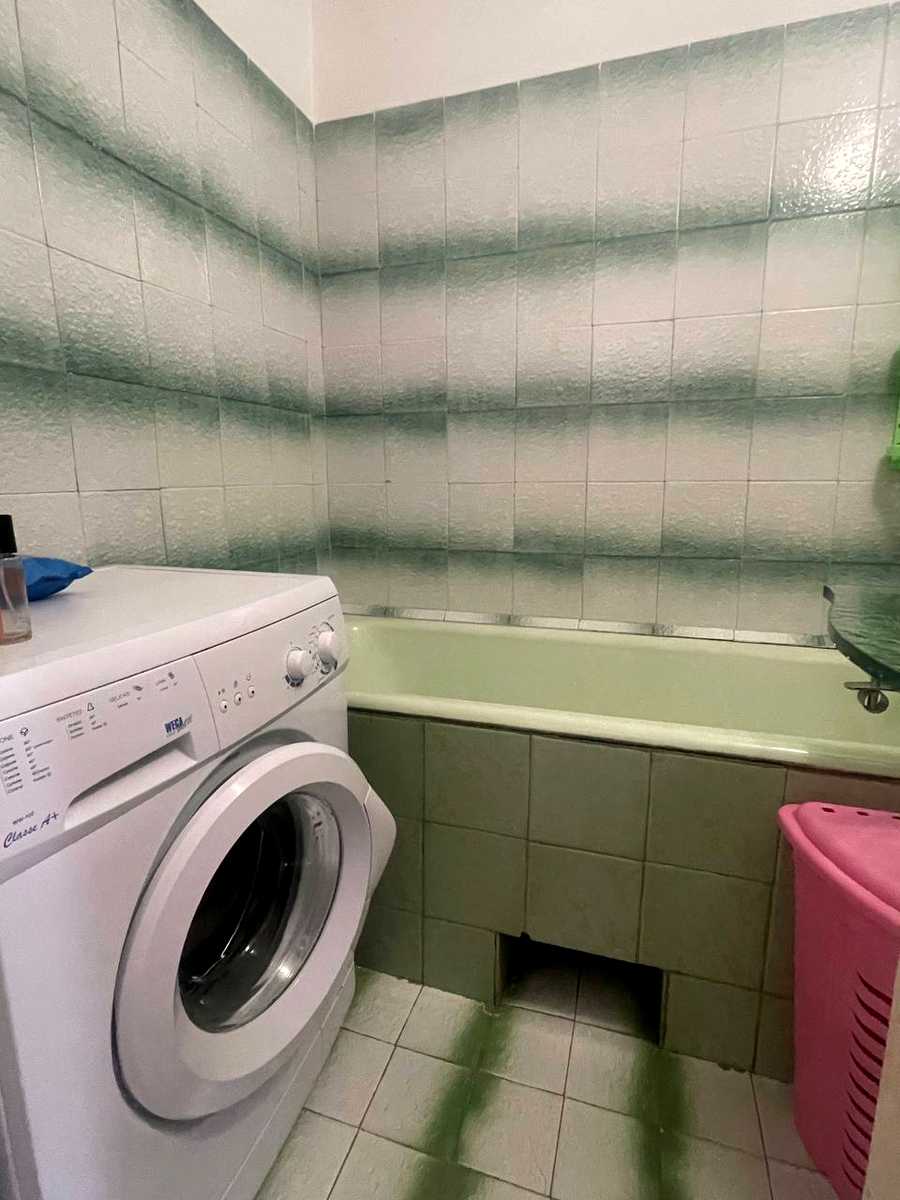 1865607736753278