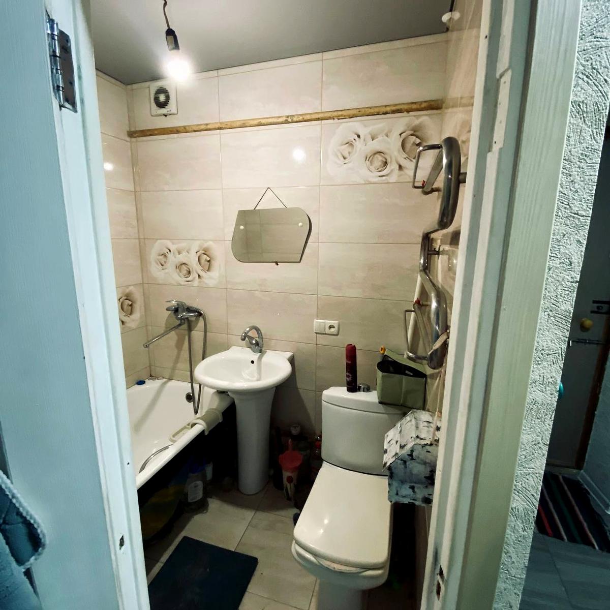 1865609409930606