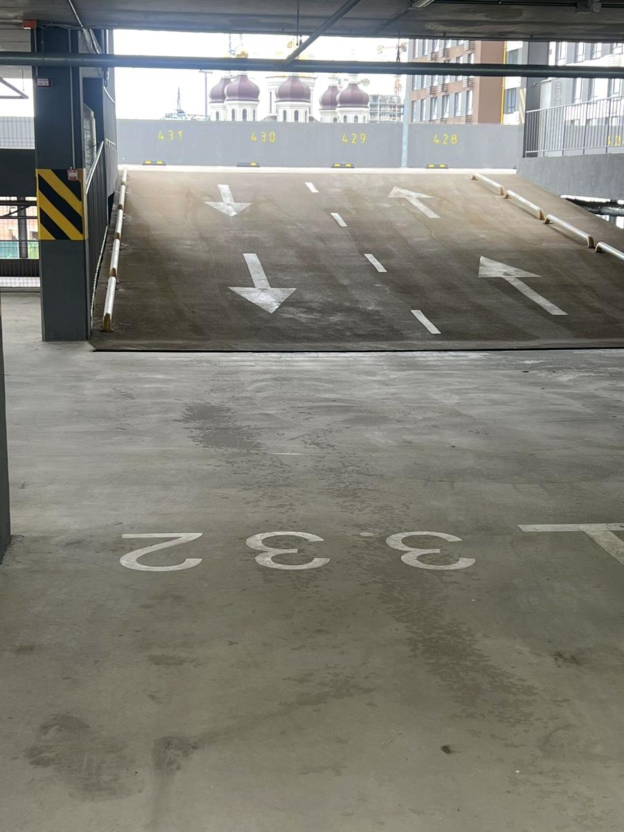 1865611188825592