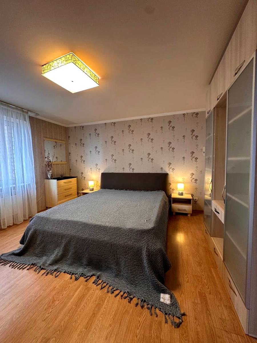 1865617442086143