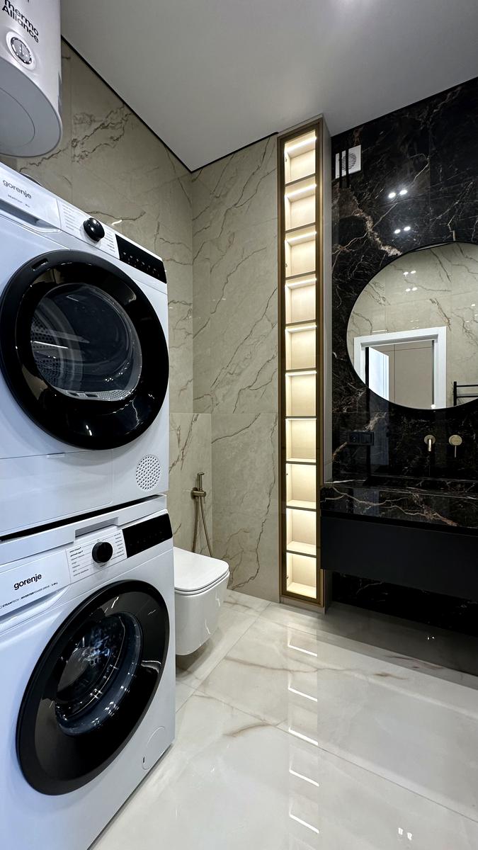 1865618113216397