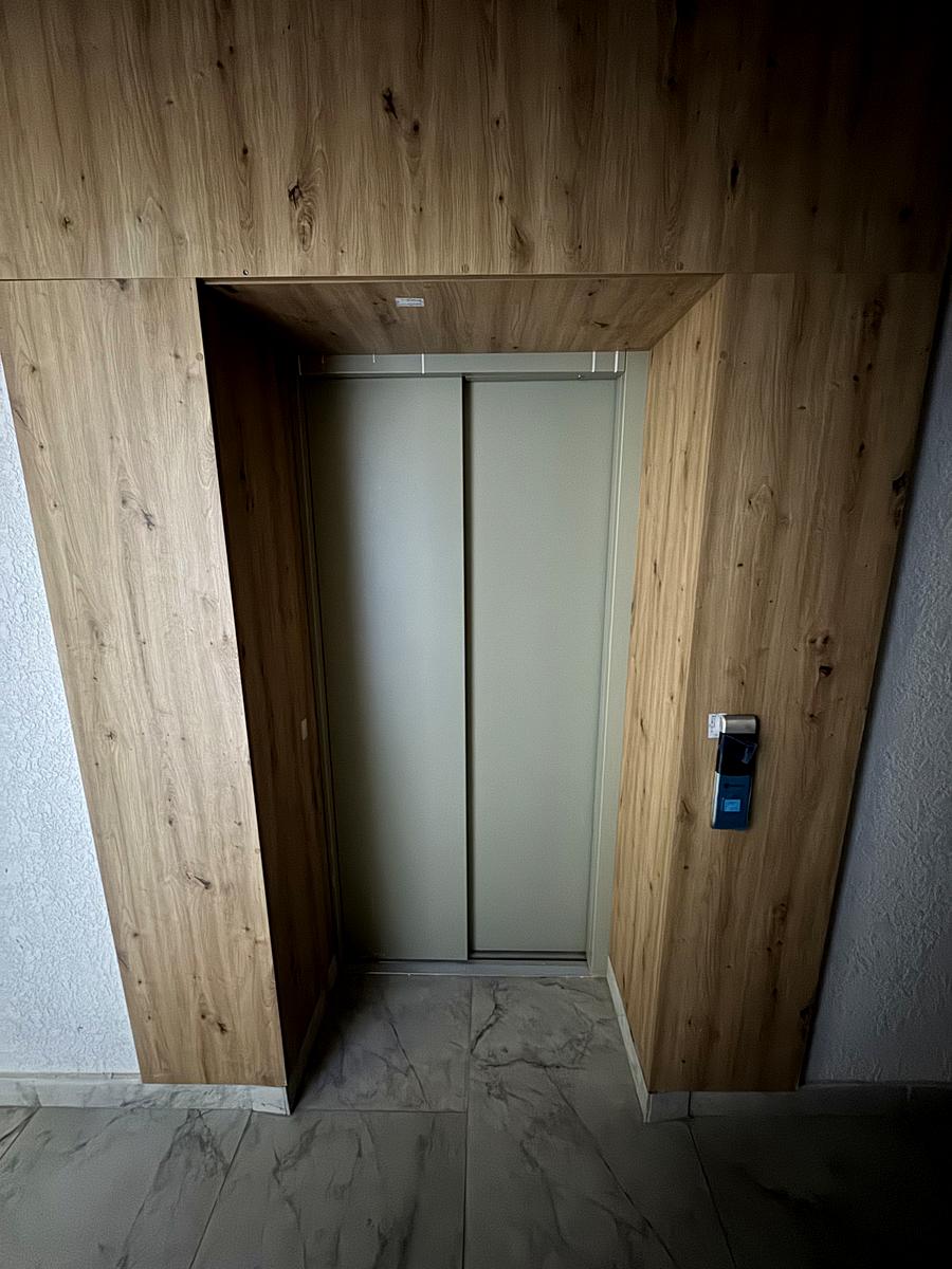 1865618727796343