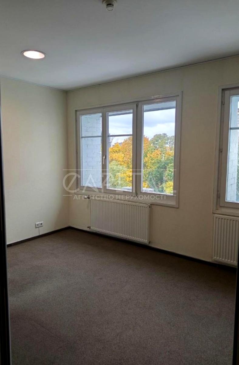 1865621657002820