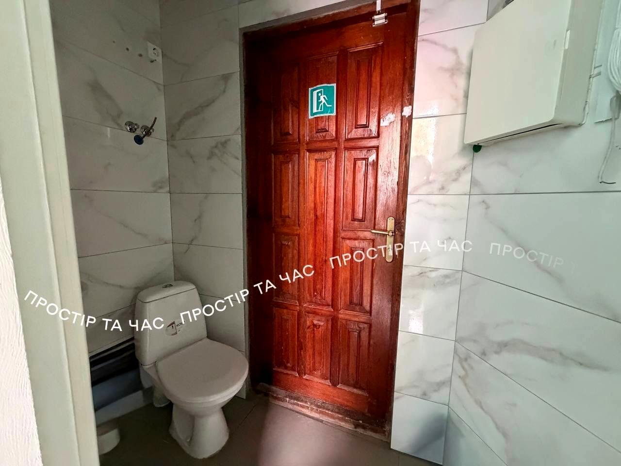 1865622948283815