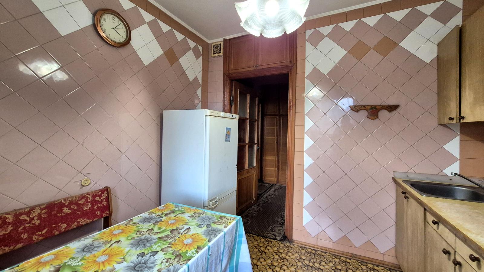1865629585463378