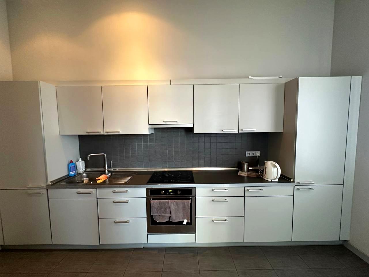 1865634737388589
