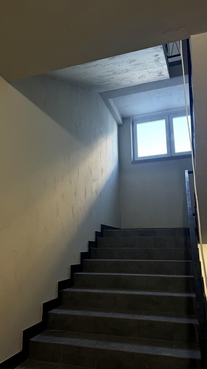 1865638659987015