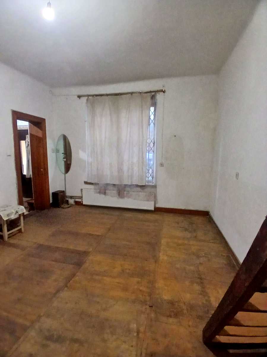 1865639931587677