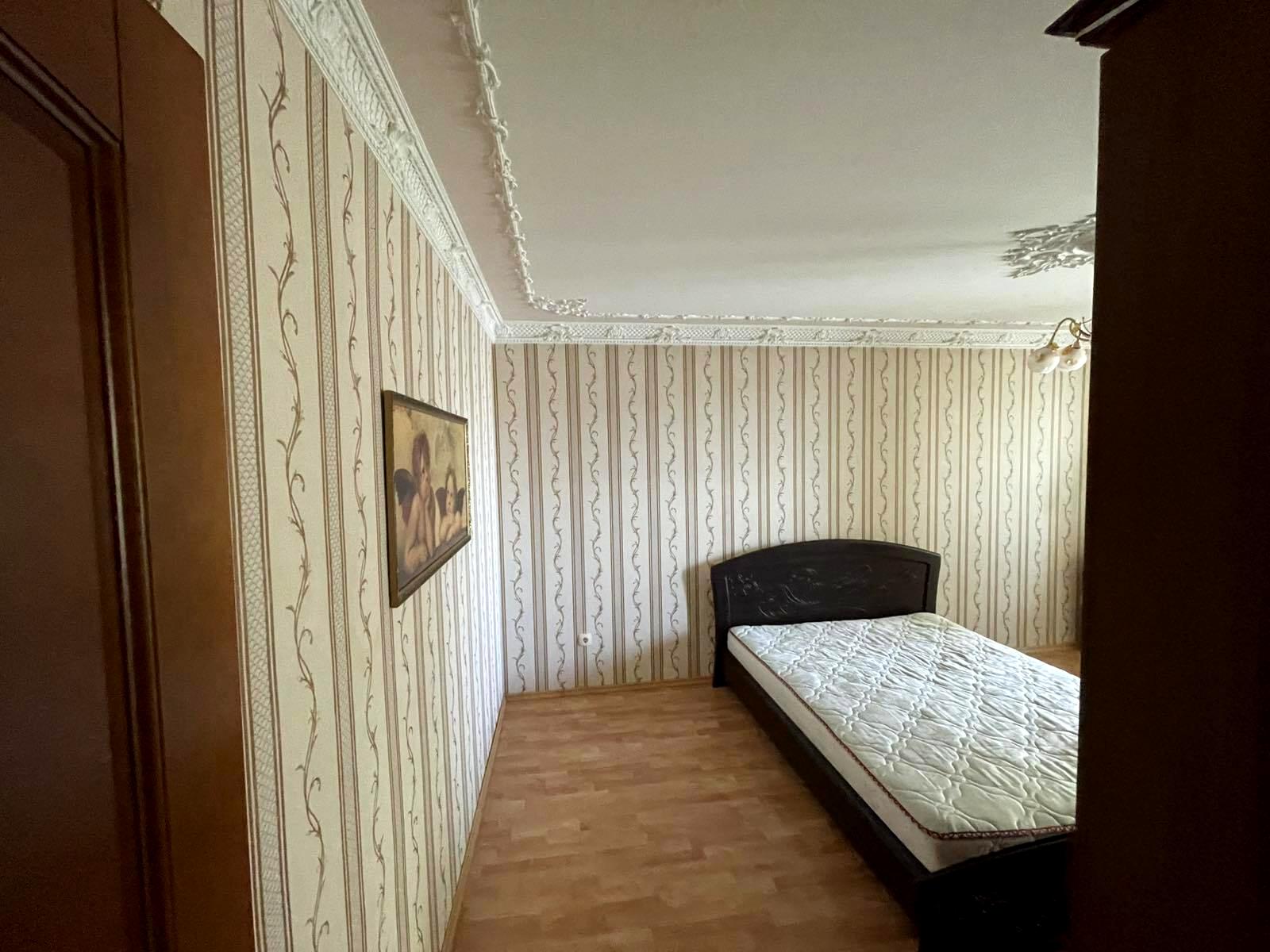 1865681723430391