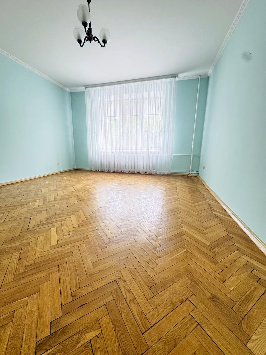 1865685283575335