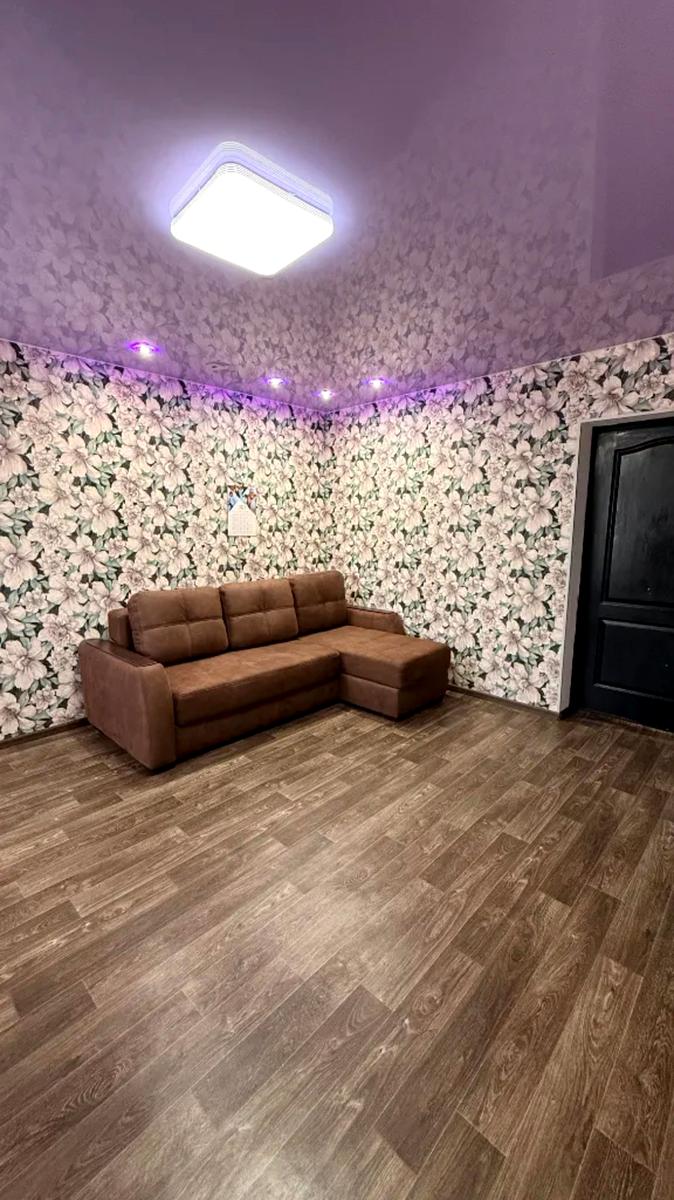 1865687404166370
