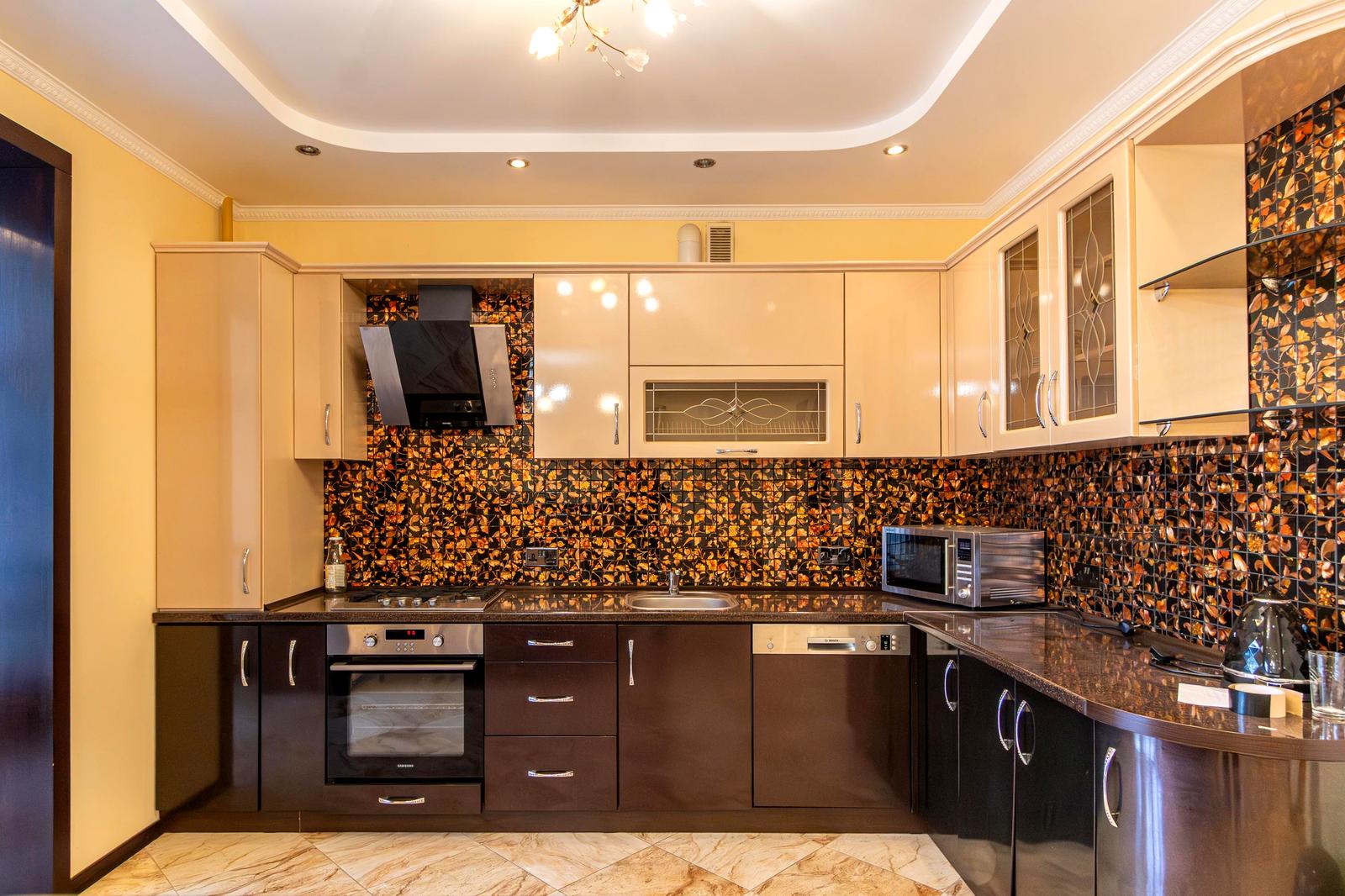 1865695547503073