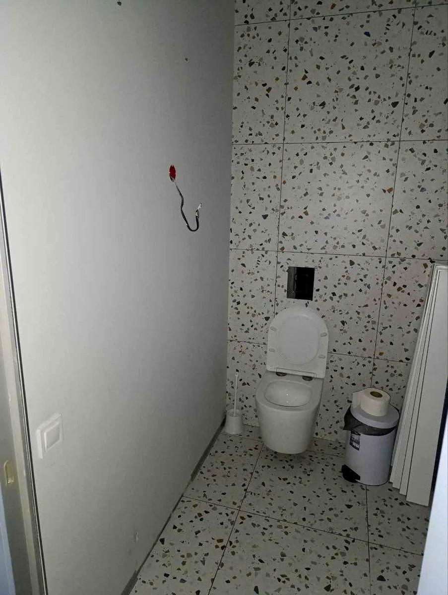 1865696438325823