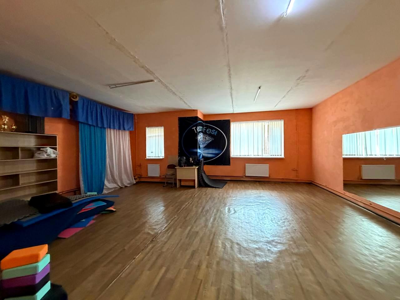 Комерційна нерухомість за адресою вул. Скворцова (площа 220 м²) - фото 12 Комерційна нерухомість за адресою вул. Скворцова (площа 220 м²) - Atlanta.ua - фото 12