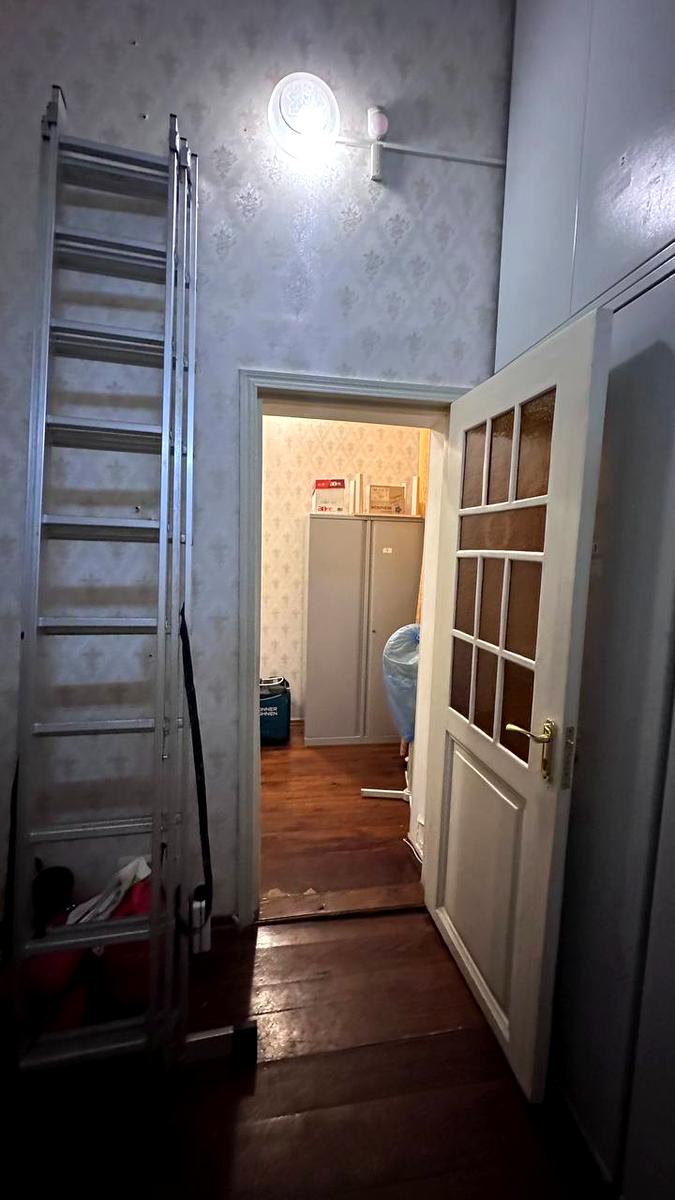 1865698057753136