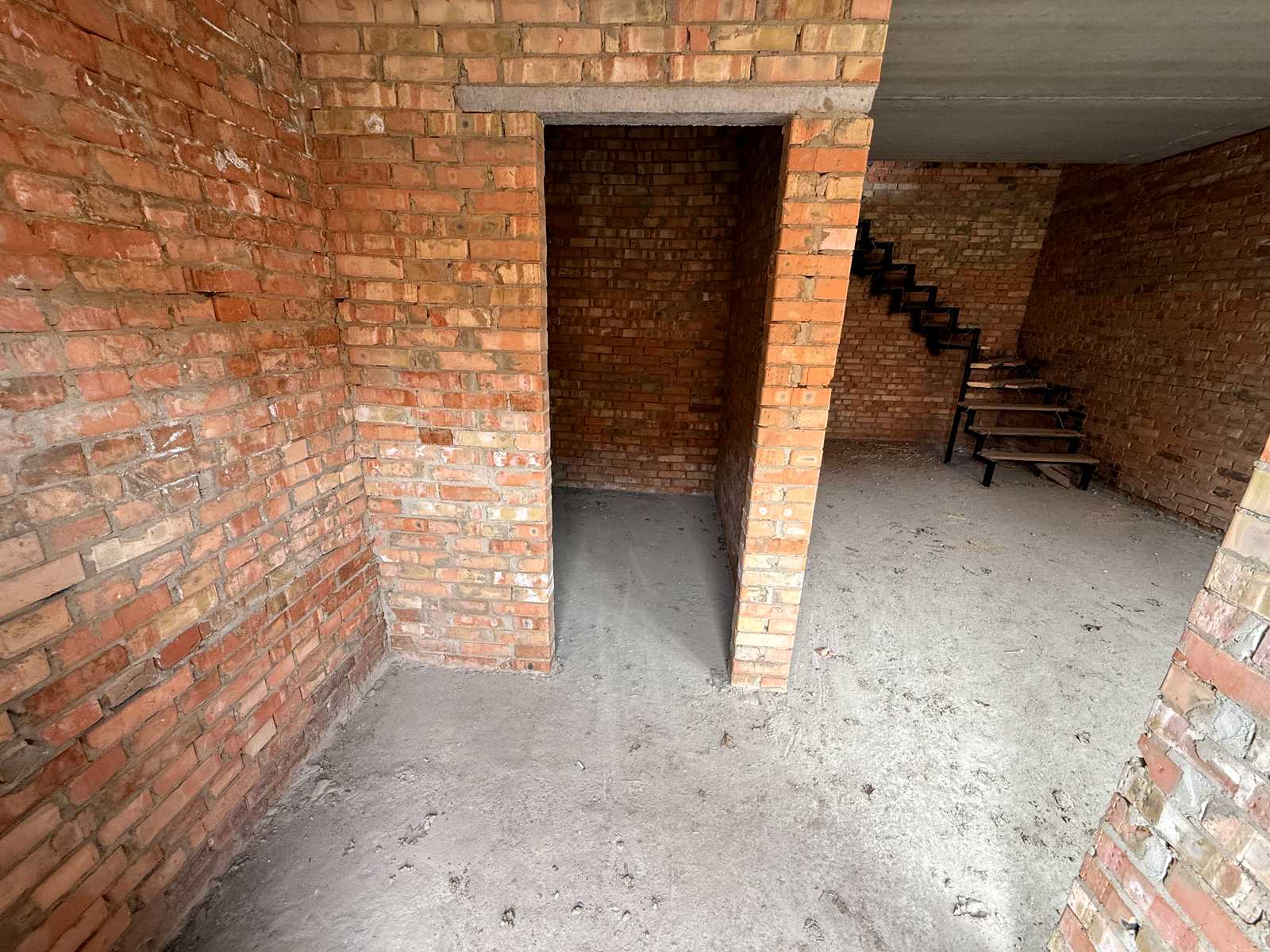 1865708021355604